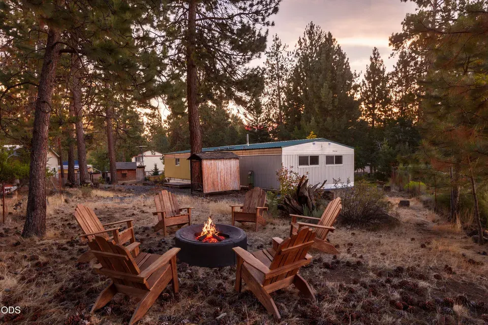 4 Bed 2 Bath Established Mid-Century Residence in Bend, OR