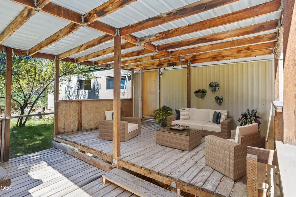 4 Bed 2 Bath Established Mid-Century Residence in Bend, OR - 2
