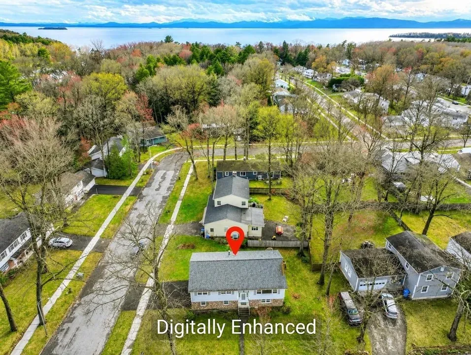 4 Bed 2 Bath Established Mid-Century Residence in Burlington, VT - 1