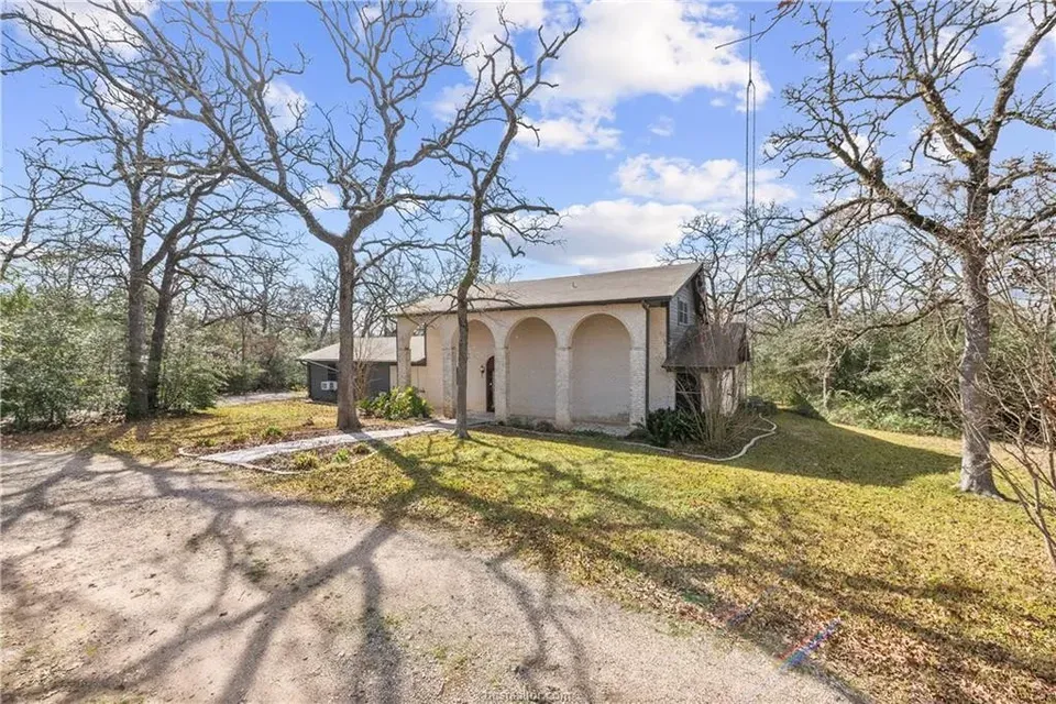4 Bed 2 Bath Established Mid-Century Residence in College Station, TX - 5