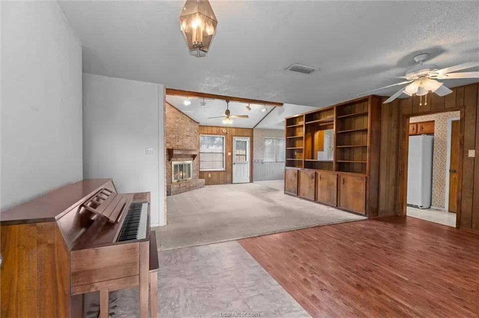 4 Bed 2 Bath Established Mid-Century Residence in College Station, TX - 5