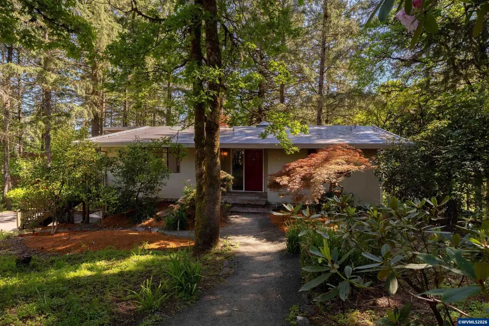 4 Bed 2 Bath Established Mid-Century Residence in Corvallis, OR