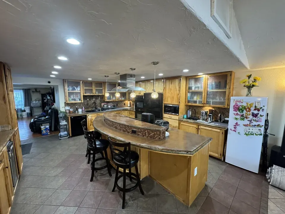 4 Bed 2 Bath Established Mid-Century Residence in Fairbanks, AK - 4