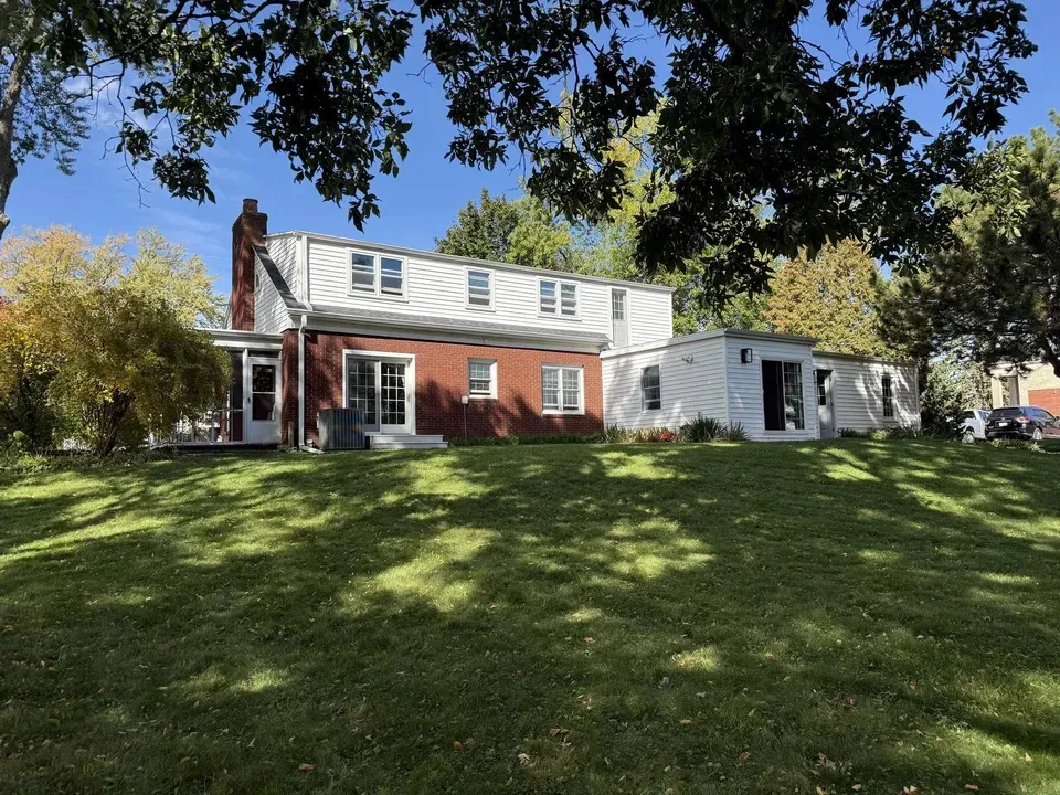 4 Bed 2 Bath Established Mid-Century Residence in Green Bay, WI - 4