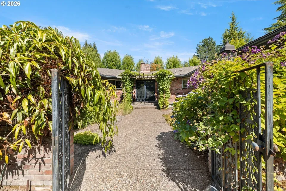 4 Bed 2 Bath Established Mid-Century Residence in Hillsboro, OR - 5