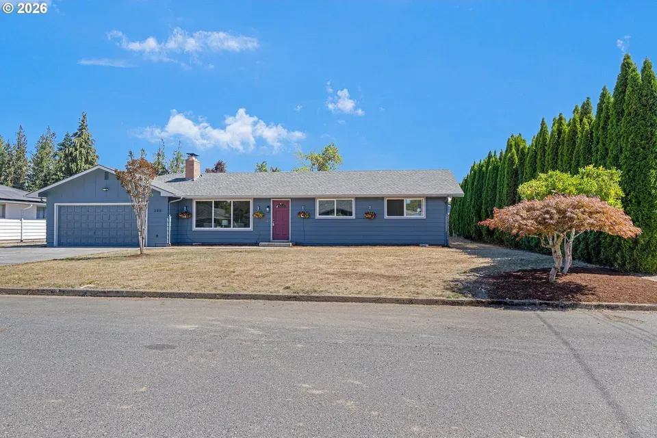 4 Bed 2 Bath Established Mid-Century Residence in Hillsboro, OR - 2