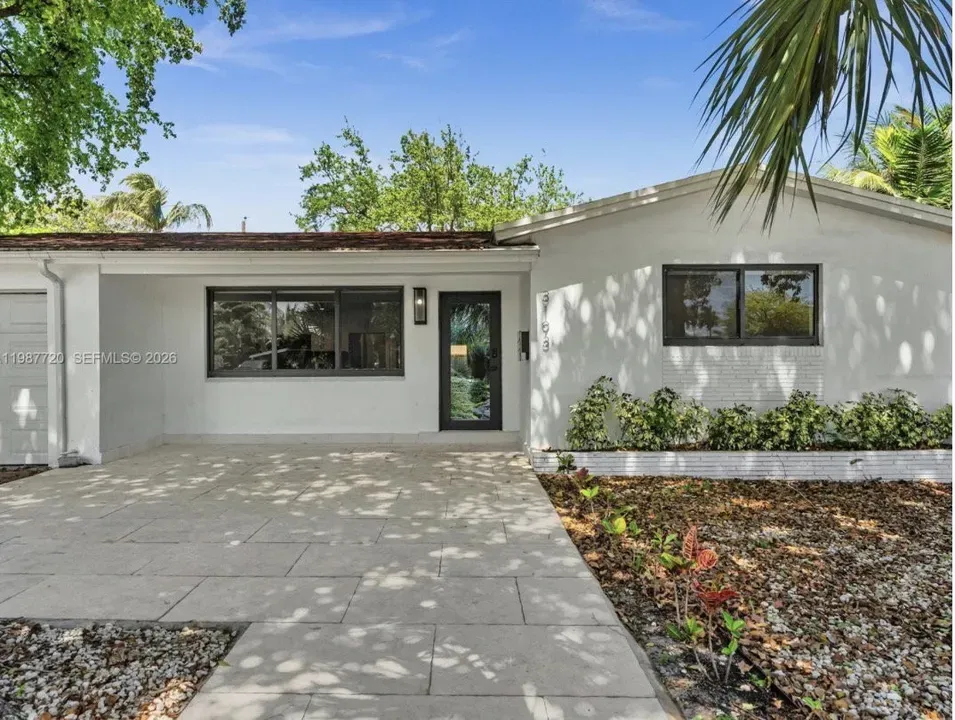 4 Bed 2 Bath Established Mid-Century Residence in Hollywood, FL - 1