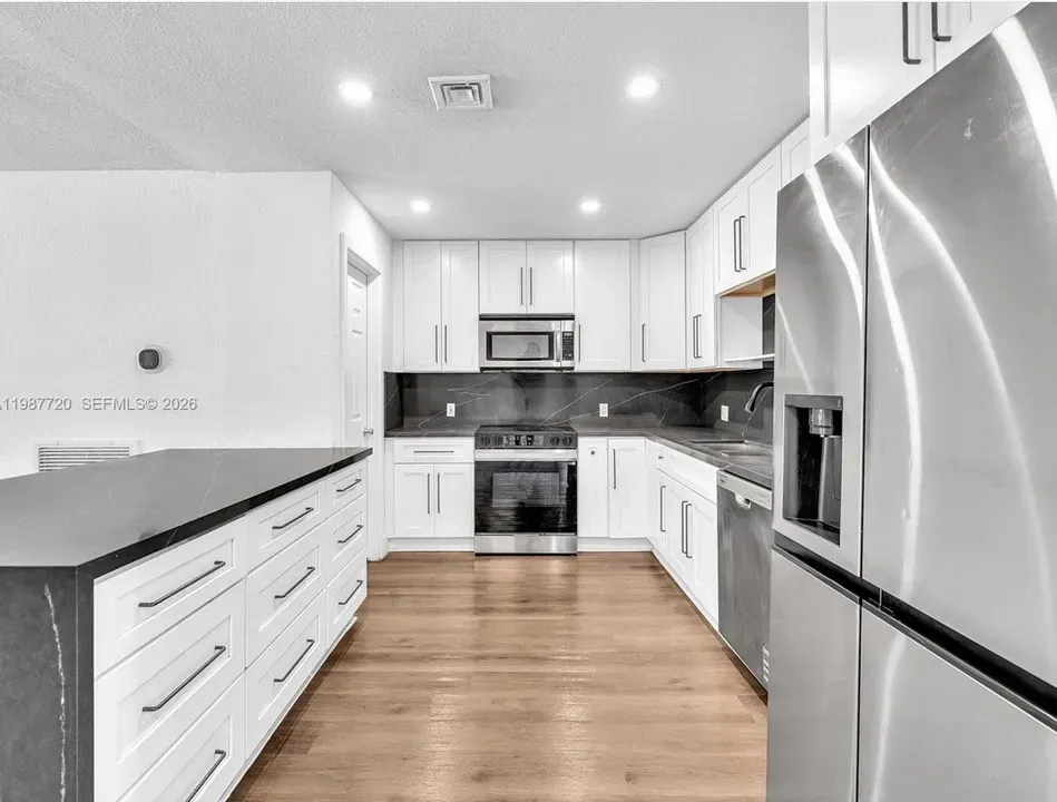 4 Bed 2 Bath Established Mid-Century Residence in Hollywood, FL - 5