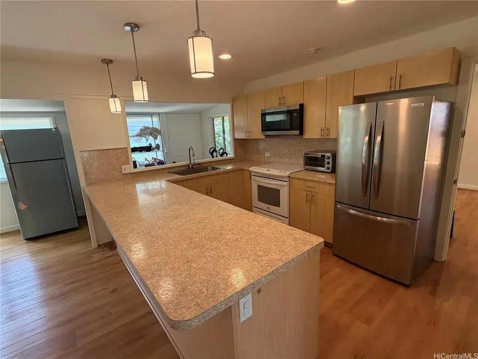 4 Bed 2 Bath Established Mid-Century Residence in Honolulu, HI - 3