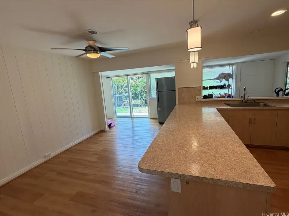 4 Bed 2 Bath Established Mid-Century Residence in Honolulu, HI - 4