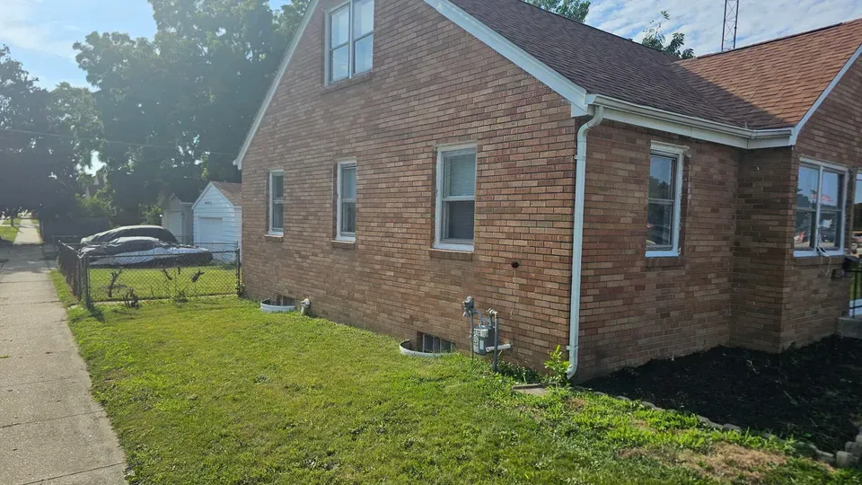 4 Bed 2 Bath Established Mid-Century Residence in Kenosha, WI - 3