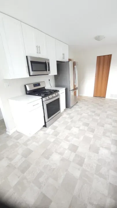 4 Bed 2 Bath Established Mid-Century Residence in Kenosha, WI - 5