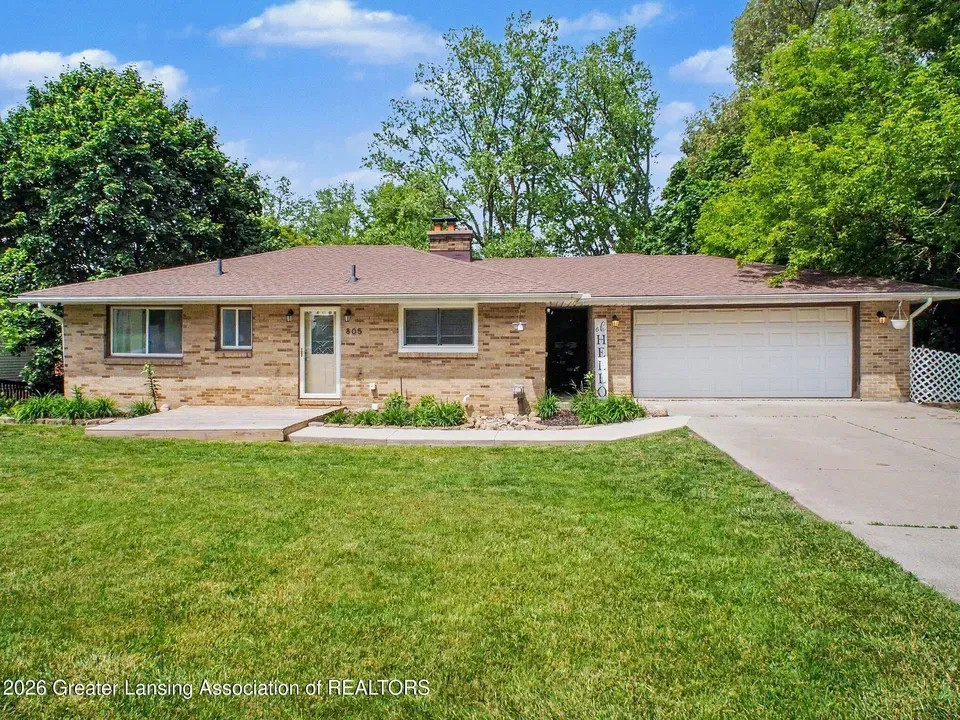 4 Bed 2 Bath Established Mid-Century Residence in Lansing, MI - 2
