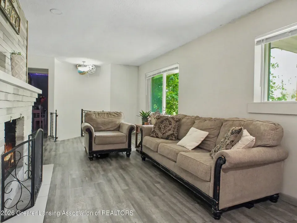 4 Bed 2 Bath Established Mid-Century Residence in Lansing, MI - 5