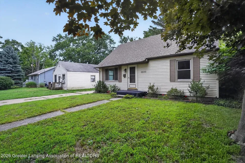 4 Bed 2 Bath Established Mid-Century Residence in Lansing, MI - 3