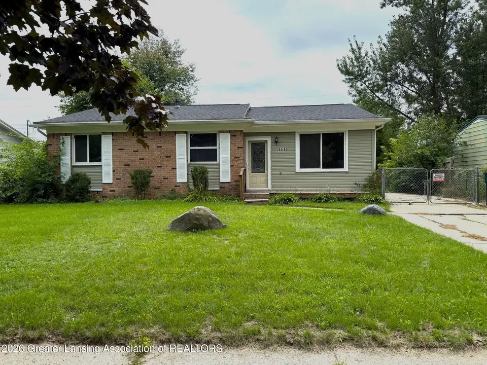 4 Bed 2 Bath Established Mid-Century Residence in Lansing, MI - 1
