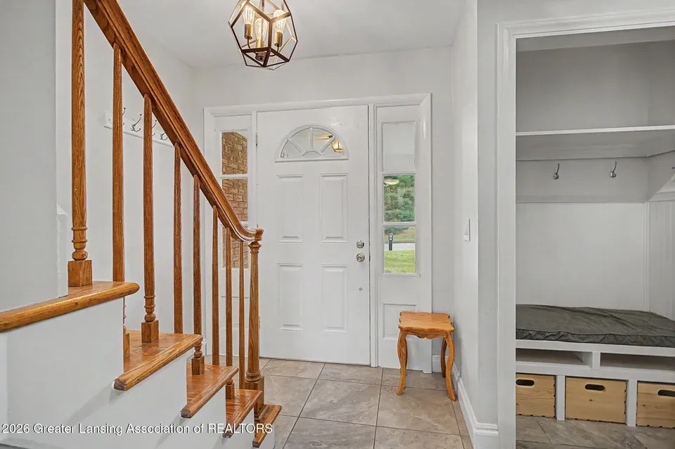 4 Bed 2 Bath Established Mid-Century Residence in Lansing, MI - 3