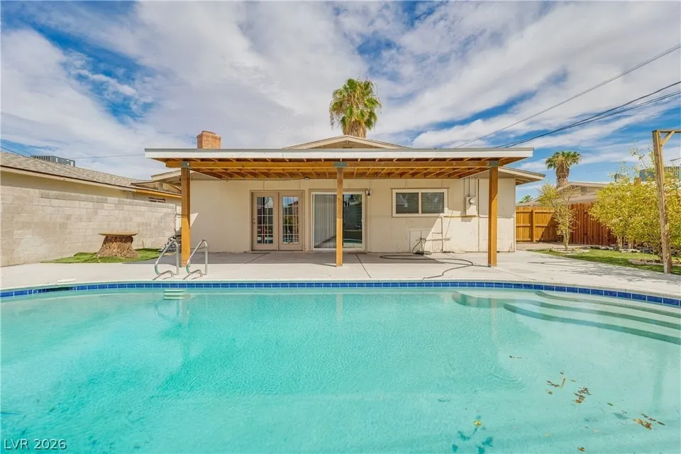 4 Bed 2 Bath Established Mid-Century Residence in Las Vegas, NV - 3