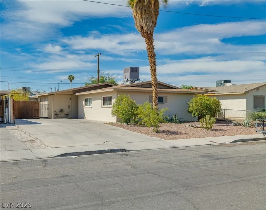 4 Bed 2 Bath Established Mid-Century Residence in Las Vegas, NV - 5