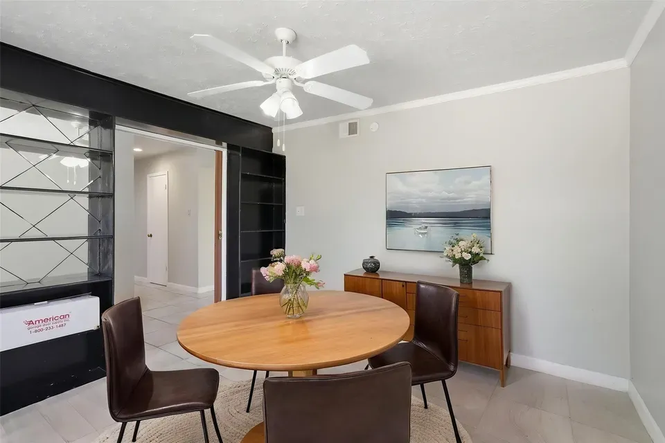 4 Bed 2 Bath Established Mid-Century Residence in League City, TX - 5