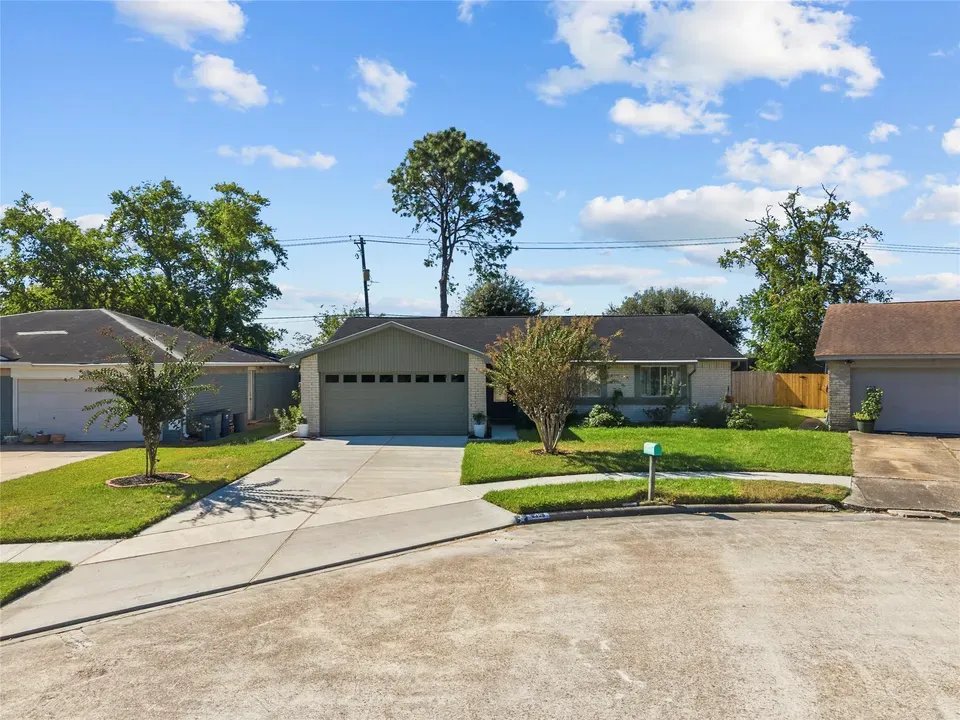 4 Bed 2 Bath Established Mid-Century Residence in League City, TX - 1