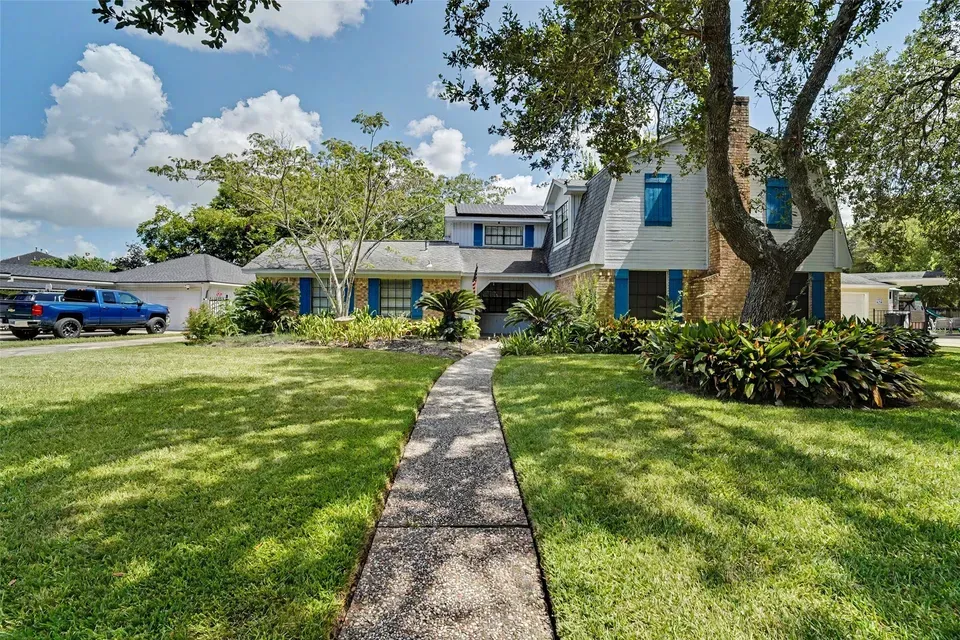 4 Bed 2 Bath Established Mid-Century Residence in League City, TX - 1
