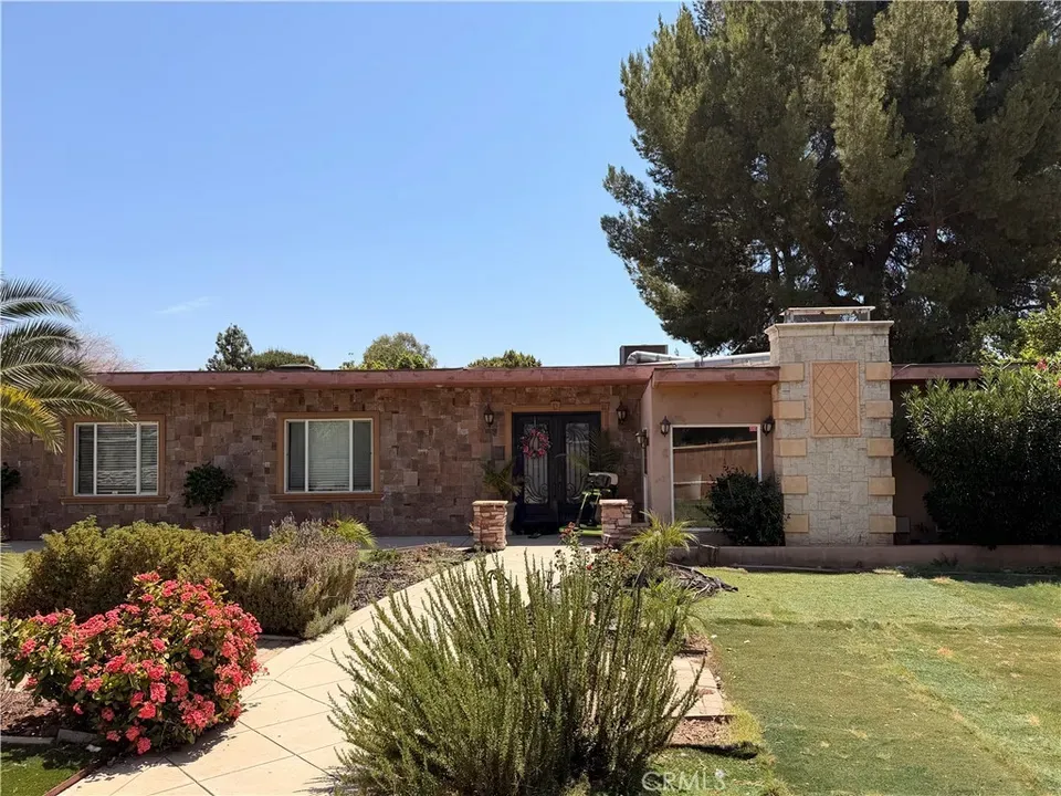 4 Bed 2 Bath Established Mid-Century Residence in Los Angeles, CA - 3
