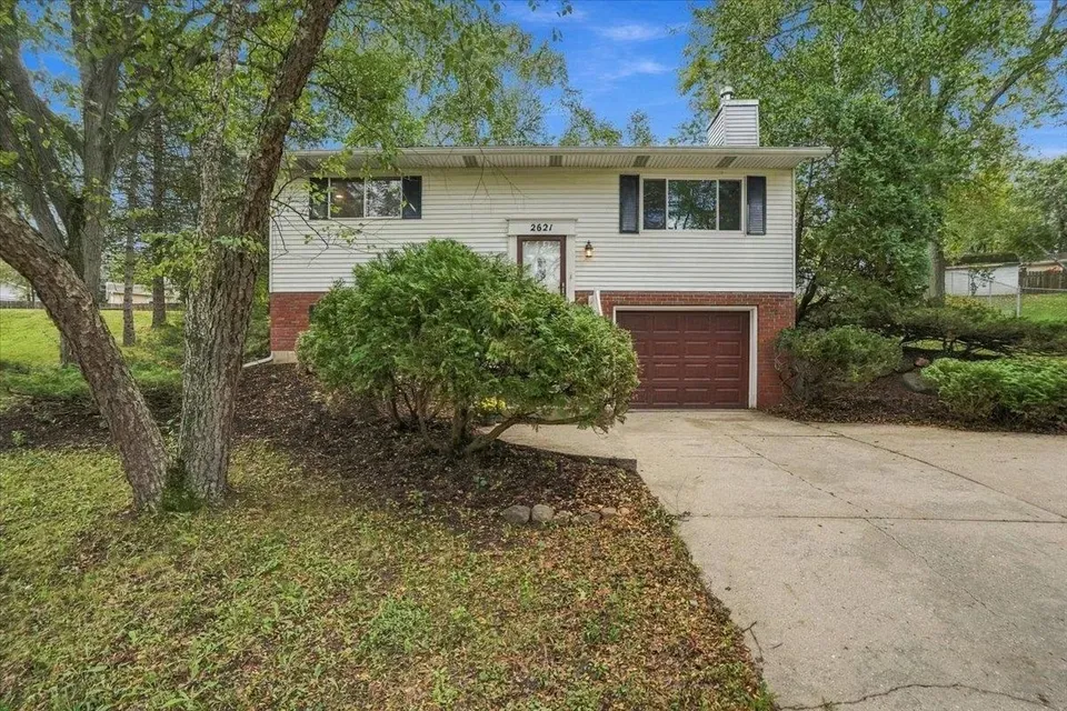 4 Bed 2 Bath Established Mid-Century Residence in Madison, WI