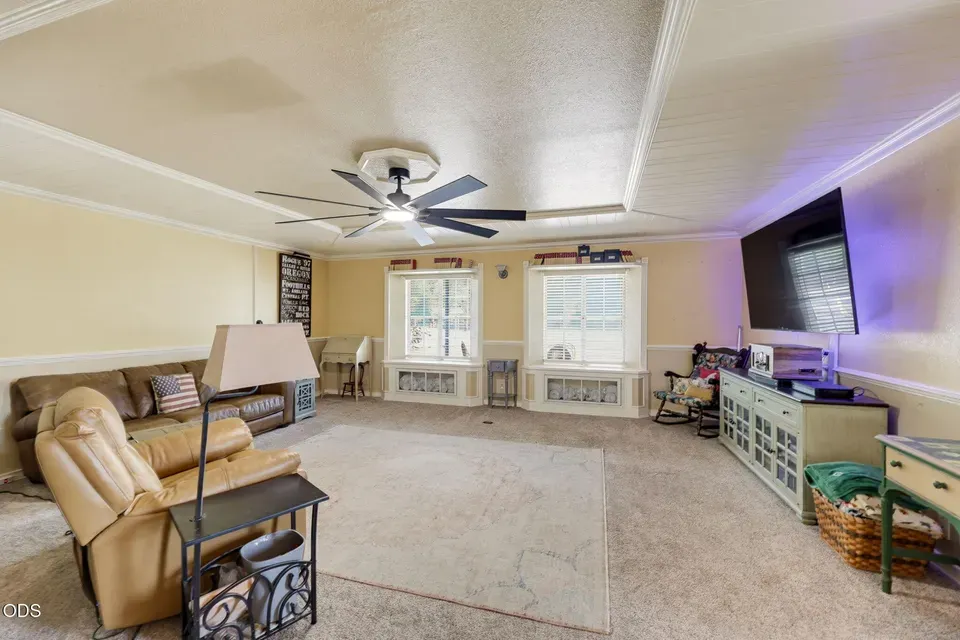 4 Bed 2 Bath Established Mid-Century Residence in Medford, OR - 5