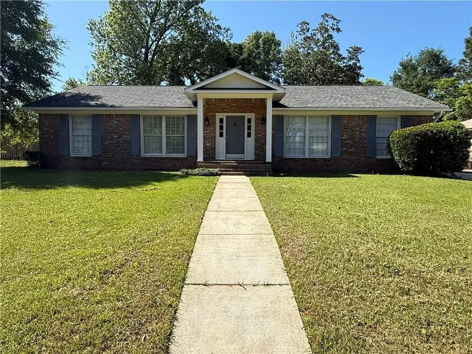 4 Bed 2 Bath Established Mid-Century Residence in Mobile, AL