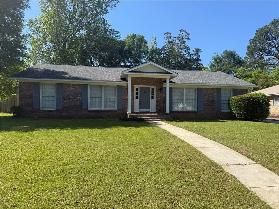 4 Bed 2 Bath Established Mid-Century Residence in Mobile, AL - 2