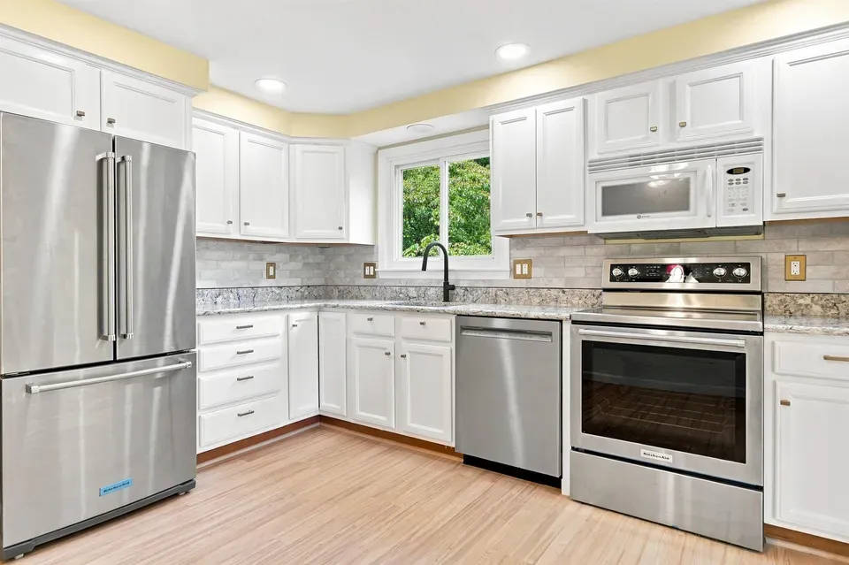 4 Bed 2 Bath Established Mid-Century Residence in Nashua, NH - 4