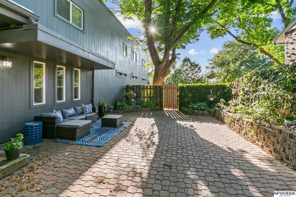 4 Bed 2 Bath Established Mid-Century Residence in Omaha, NE - 2