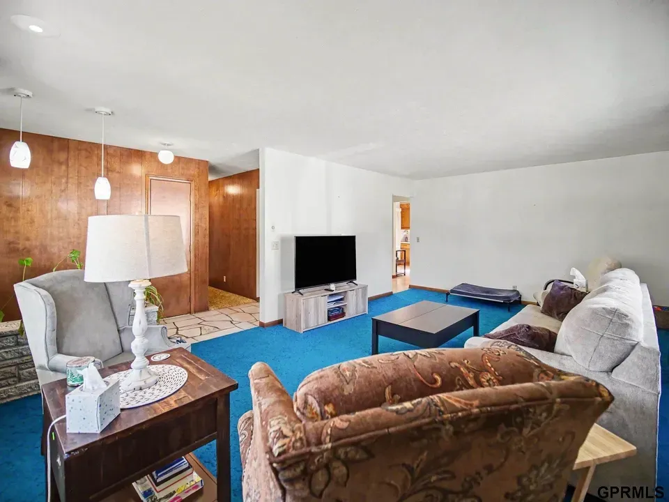 4 Bed 2 Bath Established Mid-Century Residence in Omaha, NE - 3