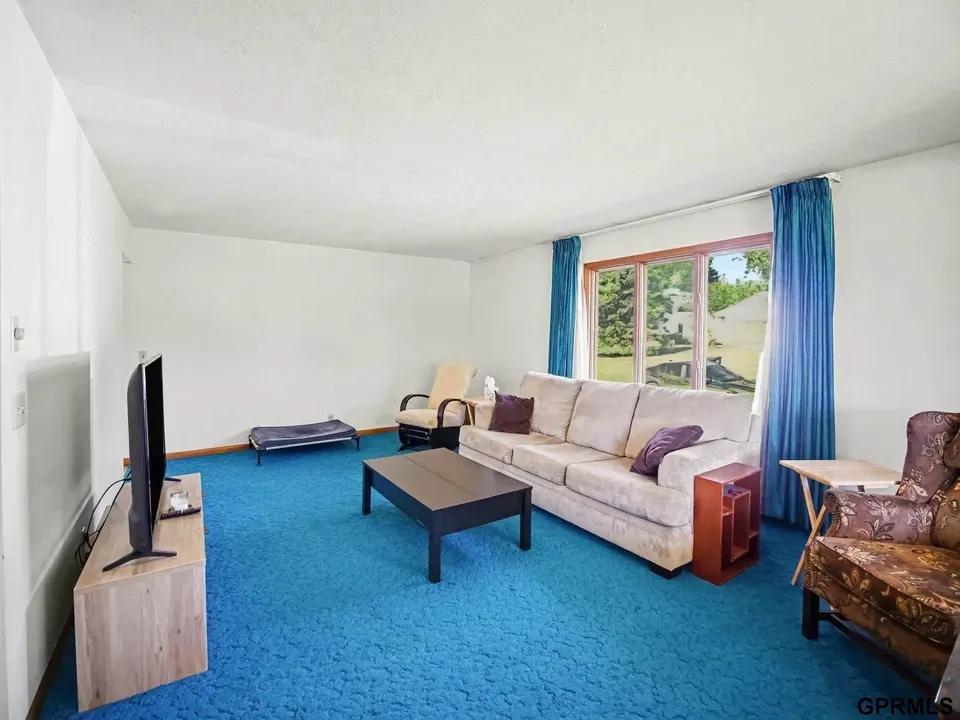 4 Bed 2 Bath Established Mid-Century Residence in Omaha, NE - 4