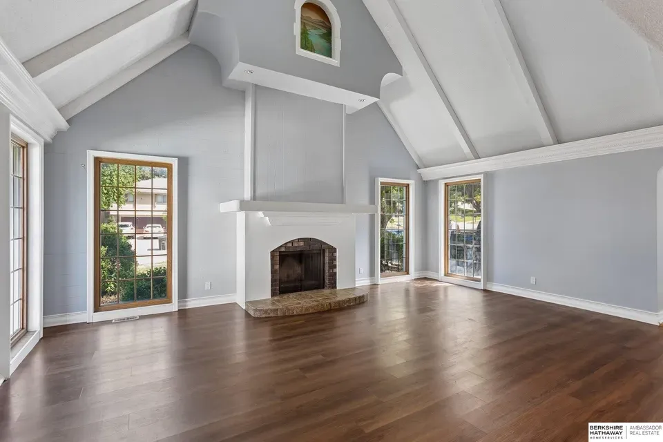4 Bed 2 Bath Established Mid-Century Residence in Omaha, NE - 5