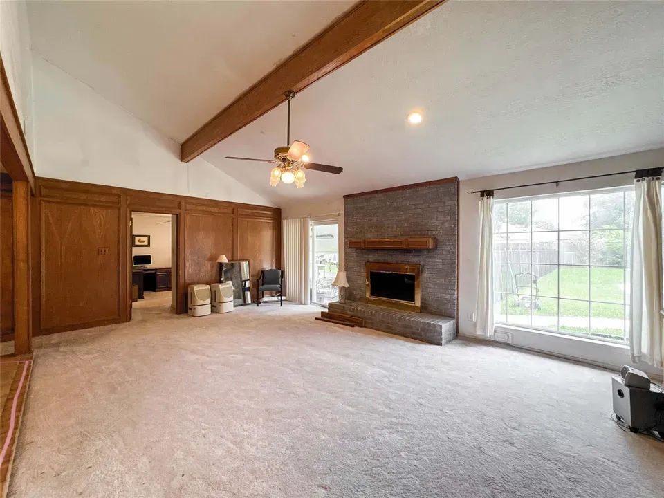 4 Bed 2 Bath Established Mid-Century Residence in Pearland, TX - 3