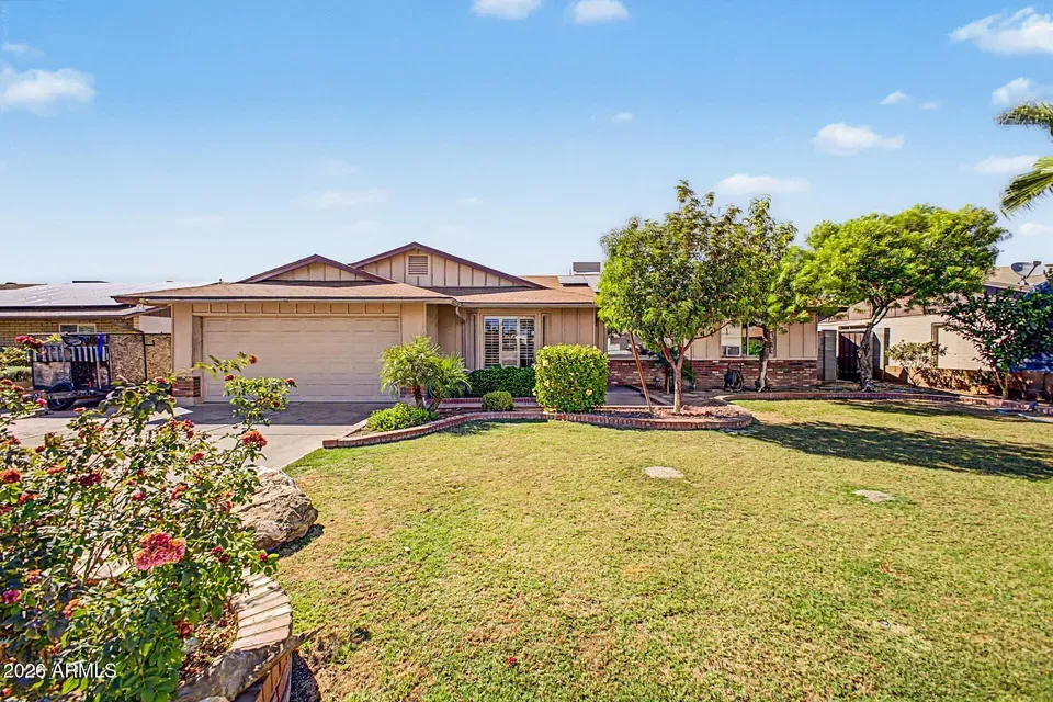 4 Bed 2 Bath Established Mid-Century Residence in Phoenix, AZ