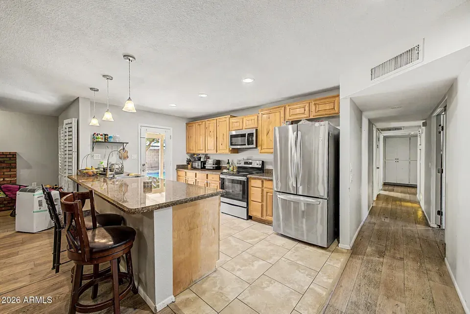 4 Bed 2 Bath Established Mid-Century Residence in Phoenix, AZ - 2