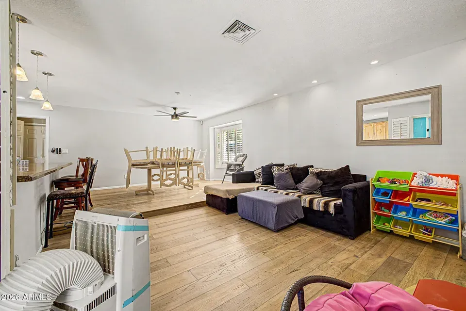 4 Bed 2 Bath Established Mid-Century Residence in Phoenix, AZ - 4