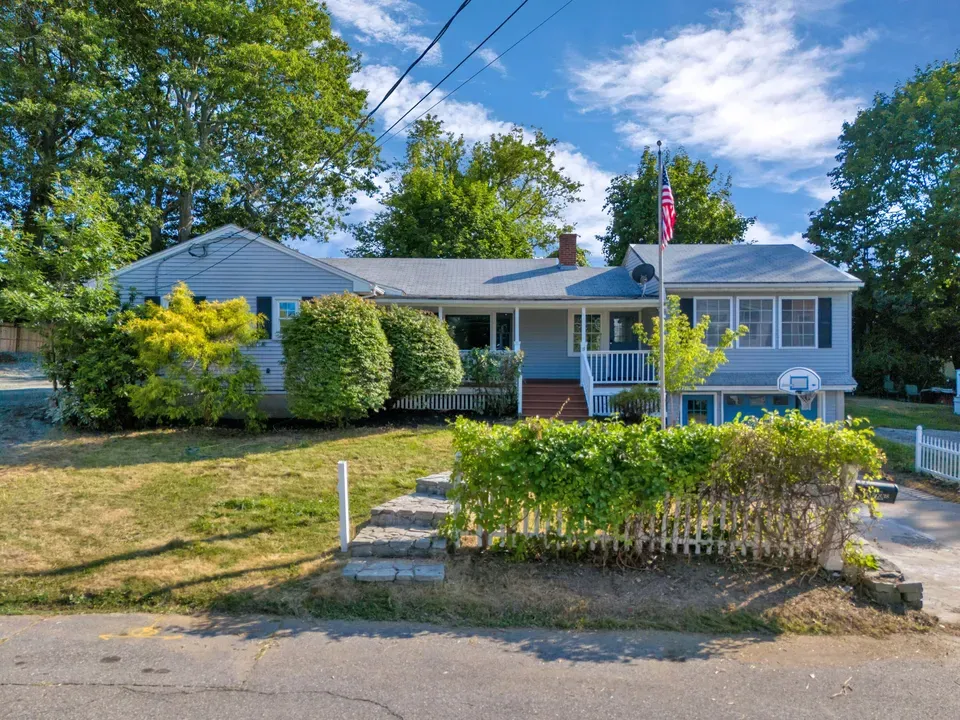 4 Bed 2 Bath Established Mid-Century Residence in Portland, ME - 1