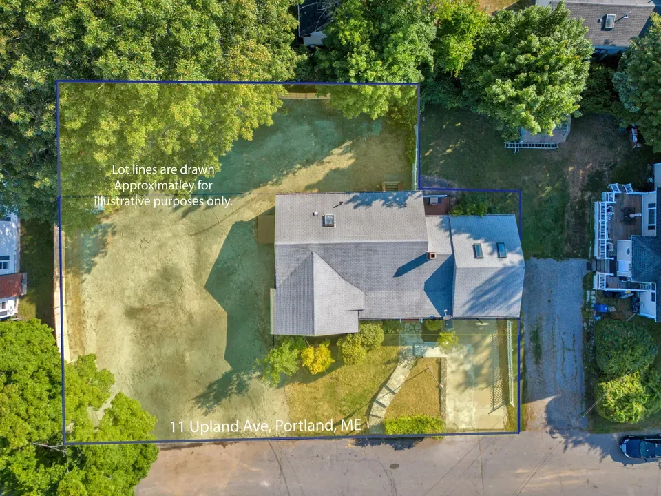 4 Bed 2 Bath Established Mid-Century Residence in Portland, ME - 4