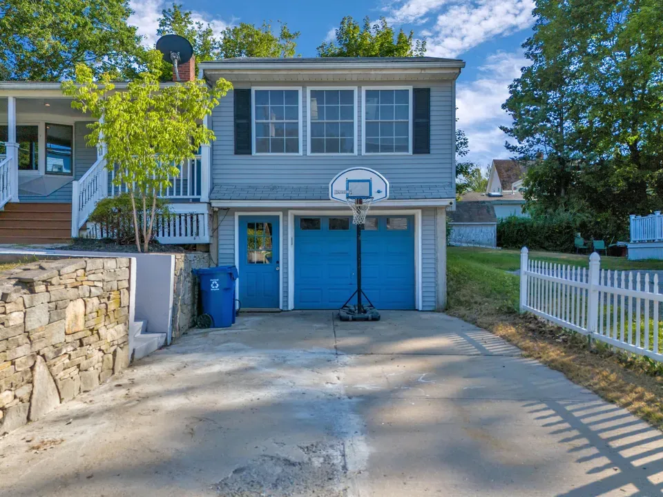 4 Bed 2 Bath Established Mid-Century Residence in Portland, ME - 5
