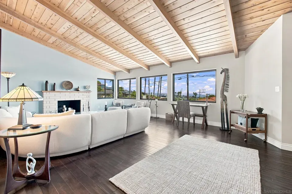 4 Bed 2 Bath Established Mid-Century Residence in San Diego, CA - 4