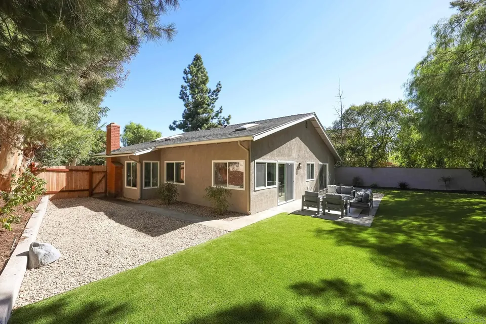 4 Bed 2 Bath Established Mid-Century Residence in San Diego, CA - 4