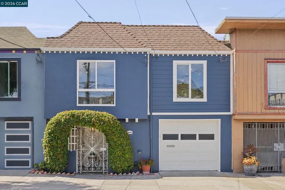 4 Bed 2 Bath Established Mid-Century Residence in San Francisco, CA - 2