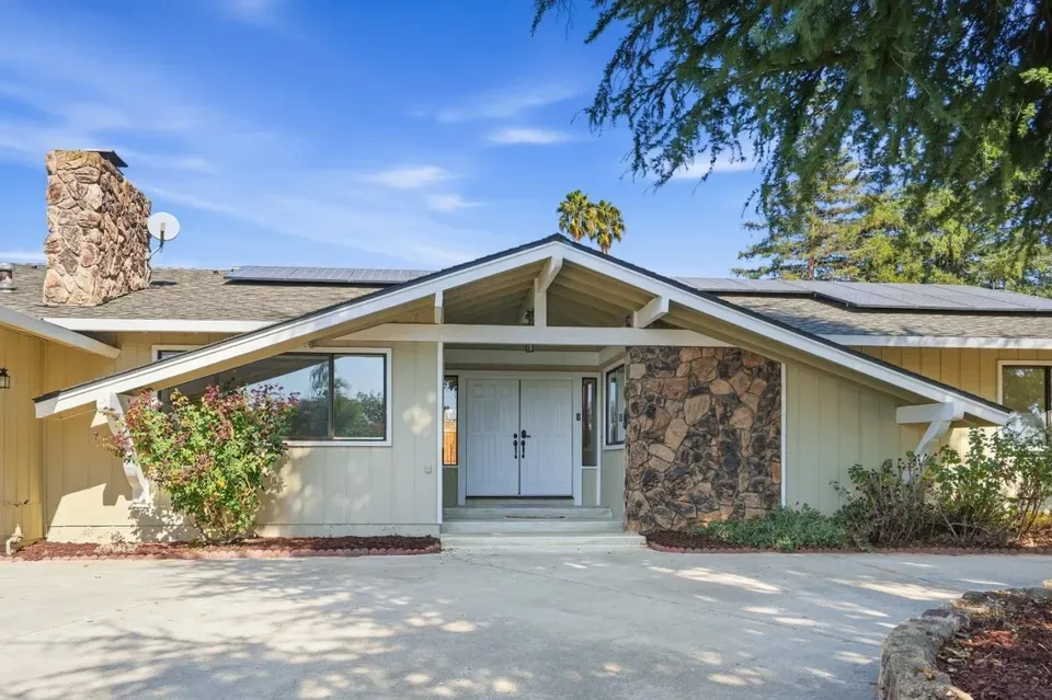 4 Bed 2 Bath Established Mid-Century Residence in San Jose, CA - 3