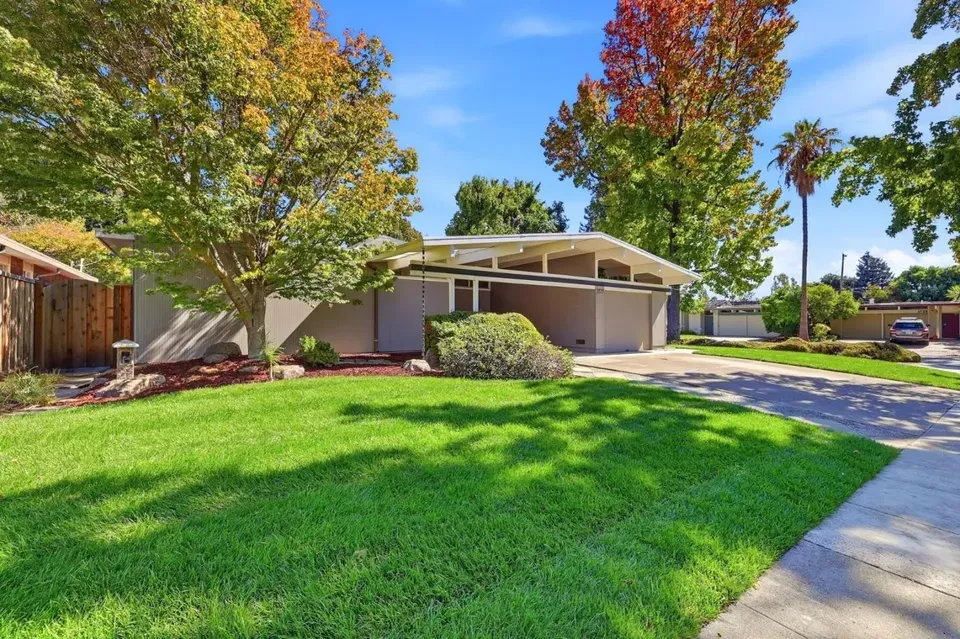 4 Bed 2 Bath Established Mid-Century Residence in San Jose, CA - 3