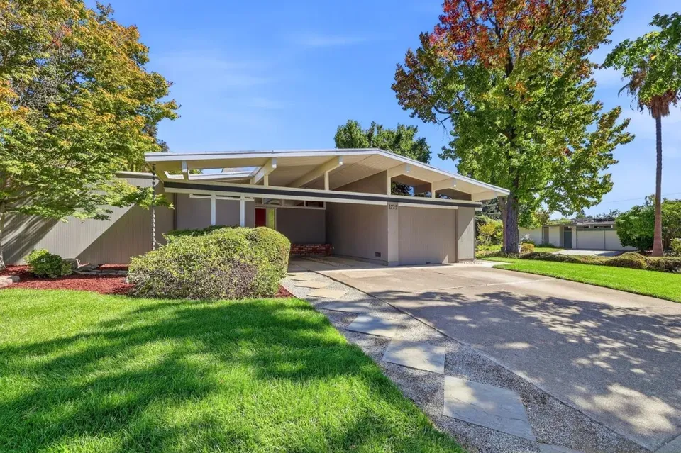4 Bed 2 Bath Established Mid-Century Residence in San Jose, CA - 4