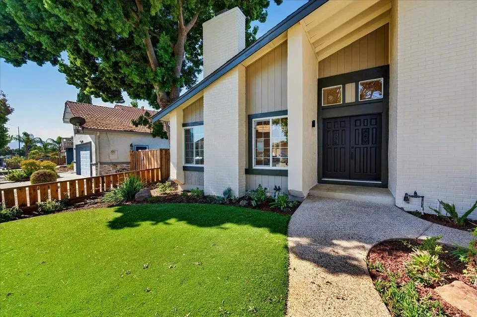 4 Bed 2 Bath Established Mid-Century Residence in San Jose, CA - 3